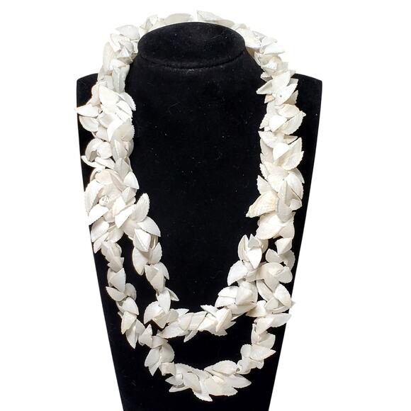 Hilo Hatties Necklace Shell Pieces 17" Vtg Bohemian Hawaiian - Picture 1 of 3